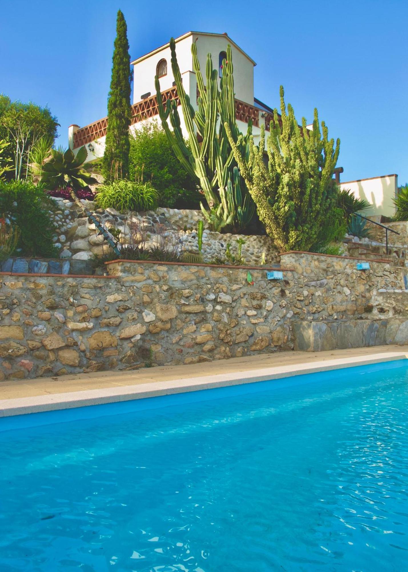 Torre Costa Brava Apartment Garrigas Bagian luar foto