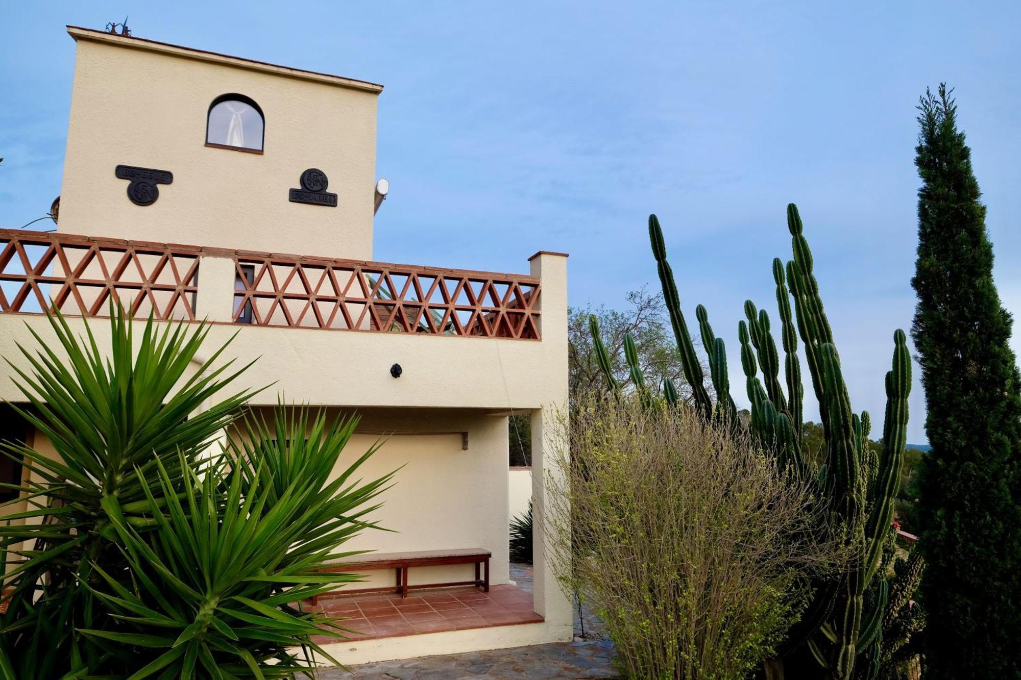 Torre Costa Brava Apartment Garrigas Bagian luar foto